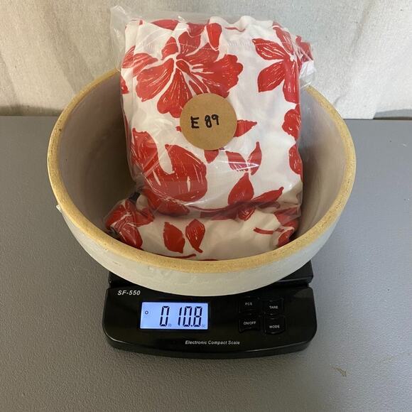 Vintage Tommy Hilfiger Mens Button Up Hawaiian Shirt Size L Tropical Red Floral - Picture 9 of 9